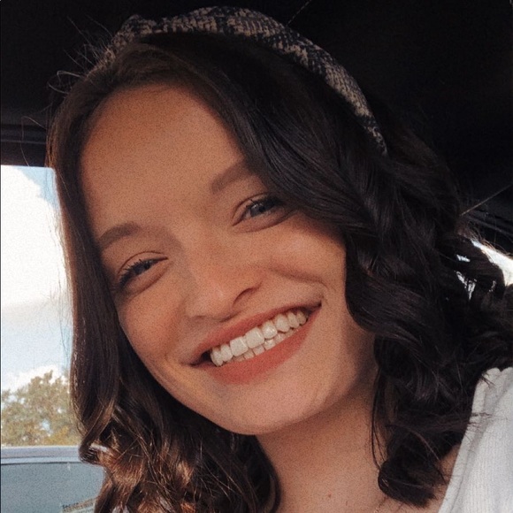 Meet your Posher, Madeline - Picture 3 of 3